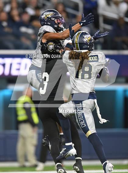 Thumbnail 2 in St. John Bosco vs. Servite photogallery.