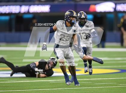 Thumbnail 3 in St. John Bosco vs. Servite photogallery.