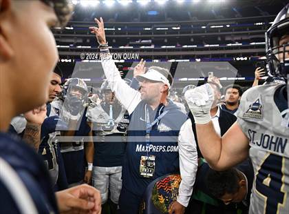 Thumbnail 2 in St. John Bosco vs. Servite photogallery.