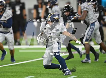 Thumbnail 2 in St. John Bosco vs. Servite photogallery.