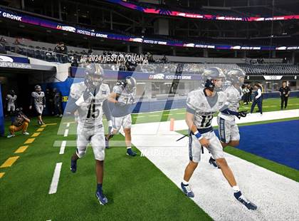 Thumbnail 2 in St. John Bosco vs. Servite photogallery.