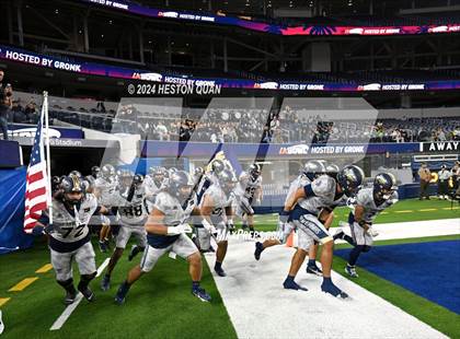 Thumbnail 2 in St. John Bosco vs. Servite photogallery.