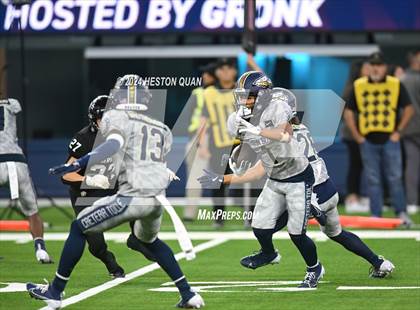 Thumbnail 3 in St. John Bosco vs. Servite photogallery.
