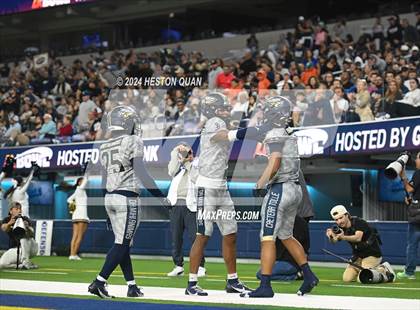 Thumbnail 1 in St. John Bosco vs. Servite photogallery.
