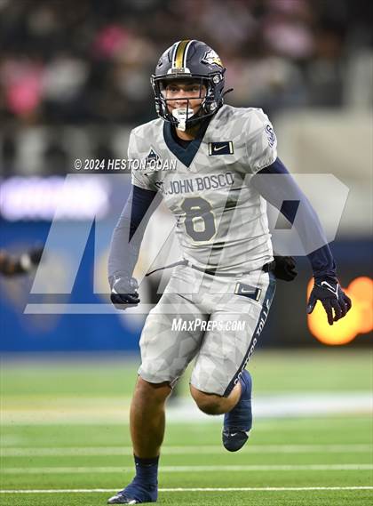 Thumbnail 3 in St. John Bosco vs. Servite photogallery.