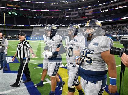 Thumbnail 1 in St. John Bosco vs. Servite photogallery.