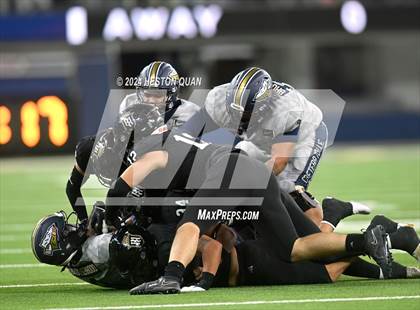 Thumbnail 2 in St. John Bosco vs. Servite photogallery.