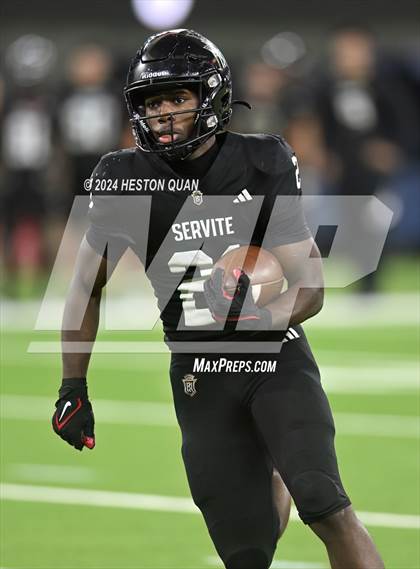 Thumbnail 1 in St. John Bosco vs. Servite photogallery.