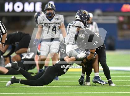 Thumbnail 3 in St. John Bosco vs. Servite photogallery.