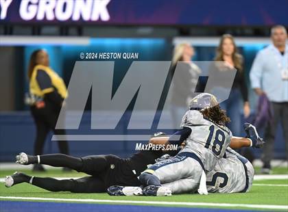 Thumbnail 1 in St. John Bosco vs. Servite photogallery.