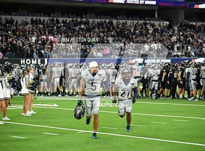 Thumbnail 3 in St. John Bosco vs. Servite photogallery.