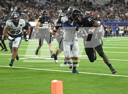 Thumbnail 1 in St. John Bosco vs. Servite photogallery.