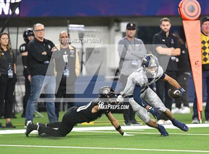 Thumbnail 1 in St. John Bosco vs. Servite photogallery.