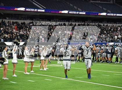 Thumbnail 3 in St. John Bosco vs. Servite photogallery.