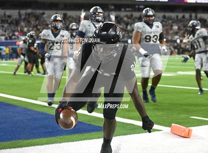Thumbnail 1 in St. John Bosco vs. Servite photogallery.