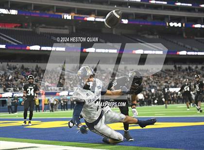 Thumbnail 2 in St. John Bosco vs. Servite photogallery.