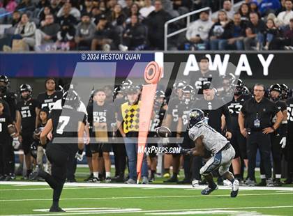 Thumbnail 3 in St. John Bosco vs. Servite photogallery.