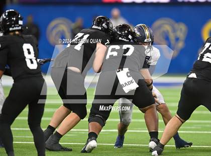 Thumbnail 1 in St. John Bosco vs. Servite photogallery.
