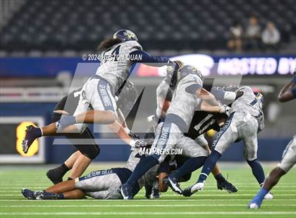Thumbnail 1 in St. John Bosco vs. Servite photogallery.