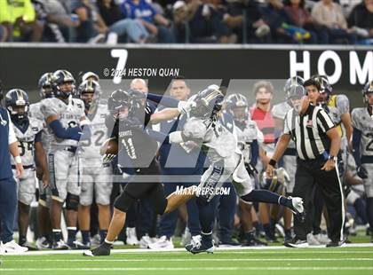 Thumbnail 2 in St. John Bosco vs. Servite photogallery.