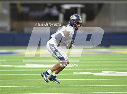 Thumbnail 1 in St. John Bosco vs. Servite photogallery.
