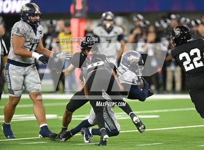Thumbnail 1 in St. John Bosco vs. Servite photogallery.