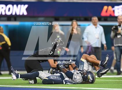 Thumbnail 1 in St. John Bosco vs. Servite photogallery.