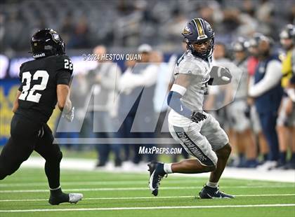 Thumbnail 2 in St. John Bosco vs. Servite photogallery.