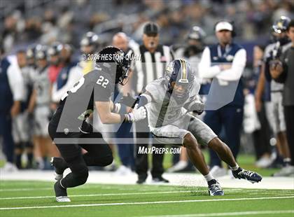Thumbnail 3 in St. John Bosco vs. Servite photogallery.