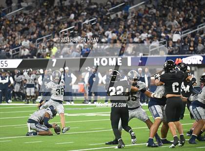 Thumbnail 2 in St. John Bosco vs. Servite photogallery.