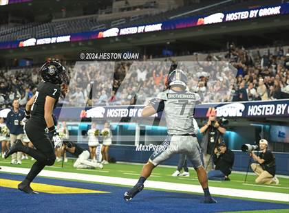 Thumbnail 1 in St. John Bosco vs. Servite photogallery.