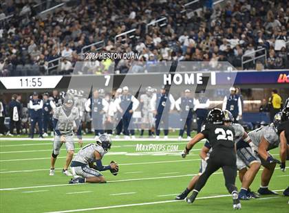 Thumbnail 1 in St. John Bosco vs. Servite photogallery.