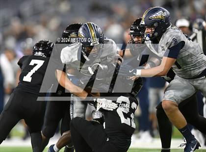 Thumbnail 1 in St. John Bosco vs. Servite photogallery.