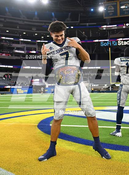 Thumbnail 1 in St. John Bosco vs. Servite photogallery.