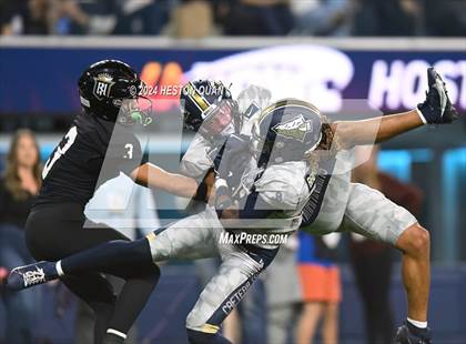 Thumbnail 2 in St. John Bosco vs. Servite photogallery.