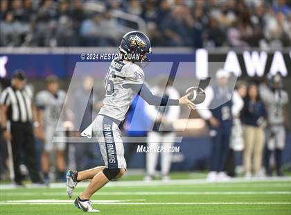 Thumbnail 3 in St. John Bosco vs. Servite photogallery.