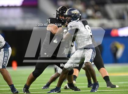 Thumbnail 3 in St. John Bosco vs. Servite photogallery.