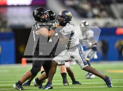Thumbnail 3 in St. John Bosco vs. Servite photogallery.