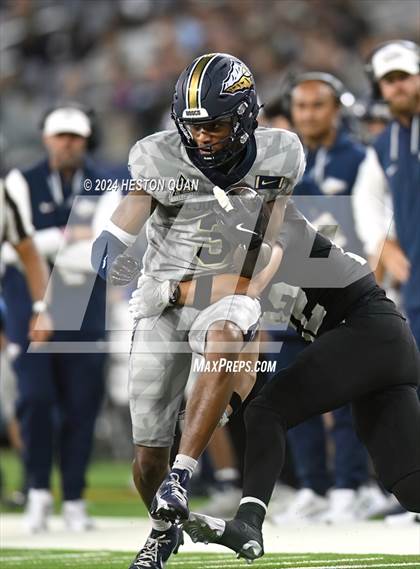 Thumbnail 2 in St. John Bosco vs. Servite photogallery.
