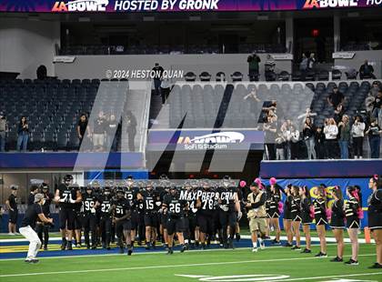 Thumbnail 1 in St. John Bosco vs. Servite photogallery.
