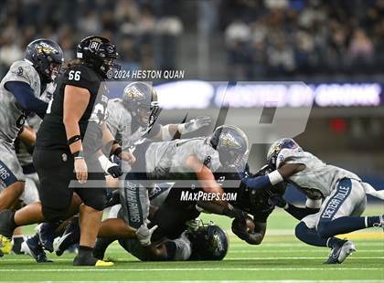Thumbnail 1 in St. John Bosco vs. Servite photogallery.
