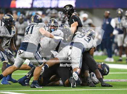 Thumbnail 1 in St. John Bosco vs. Servite photogallery.