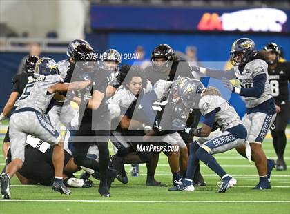 Thumbnail 3 in St. John Bosco vs. Servite photogallery.