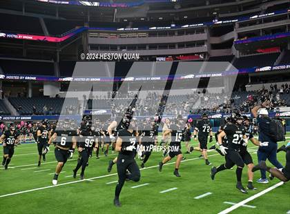 Thumbnail 2 in St. John Bosco vs. Servite photogallery.