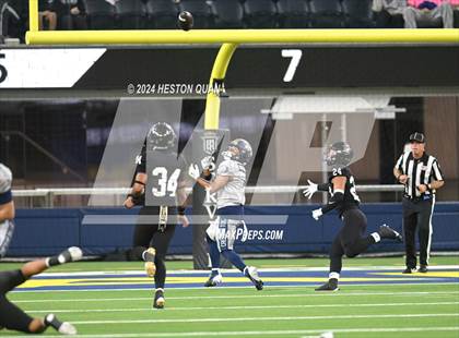 Thumbnail 1 in St. John Bosco vs. Servite photogallery.