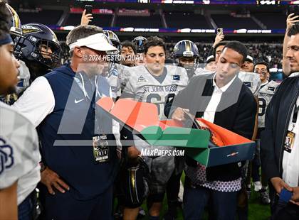Thumbnail 3 in St. John Bosco vs. Servite photogallery.