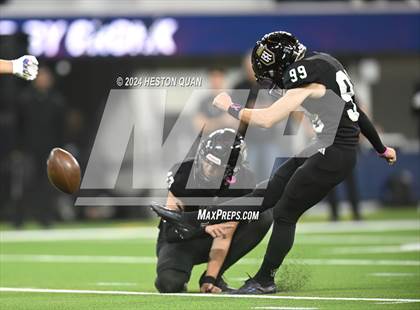 Thumbnail 1 in St. John Bosco vs. Servite photogallery.