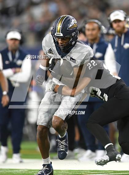 Thumbnail 1 in St. John Bosco vs. Servite photogallery.