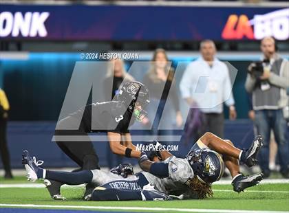 Thumbnail 3 in St. John Bosco vs. Servite photogallery.