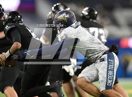 Thumbnail 2 in St. John Bosco vs. Servite photogallery.
